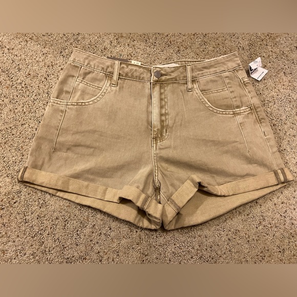 LOT Buckle BKE and Bridge by GLY Short - Picture 12 of 16